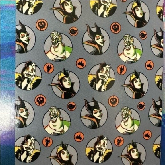 Disney Villains Fleece Throw Blanket 50x70” Gray Ursula Evil Queen Cruella - Picture 5 of 6